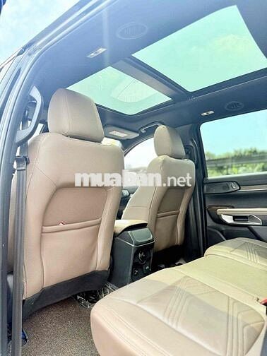 Ford Everest Titanium 2.0L 4x2 AT sản xuất 2023