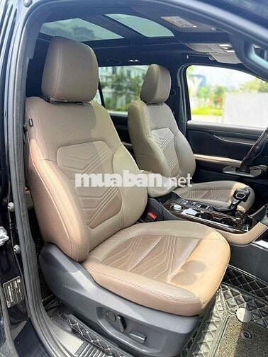 Ford Everest Titanium 2.0L 4x2 AT sản xuất 2023