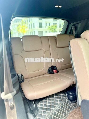 Ford Everest Titanium 2.0L 4x2 AT sản xuất 2023