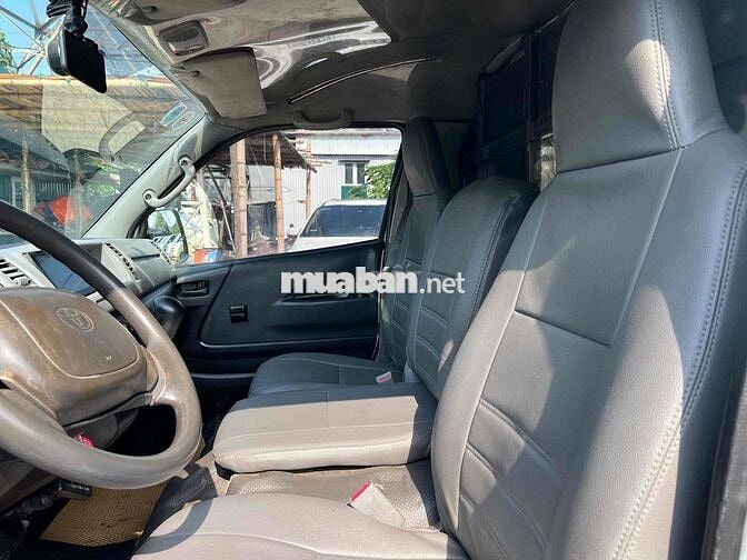 Toyota Hiace Xanh 2010 3 chỗ MT
