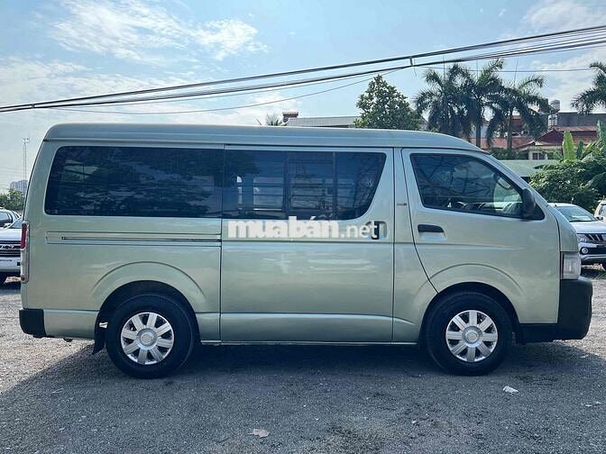 Toyota Hiace Xanh 2010 3 chỗ MT
