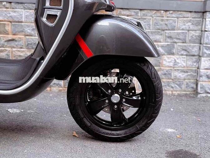 Piaggio Vespa GTS 300HPE Supertech 2020