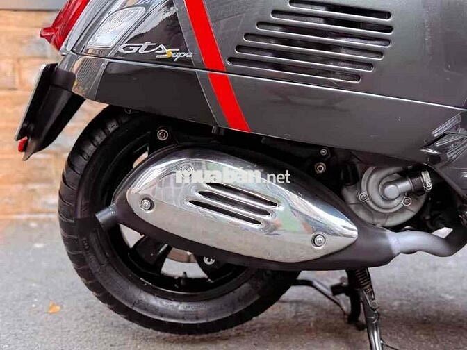 Piaggio Vespa GTS 300HPE Supertech 2020