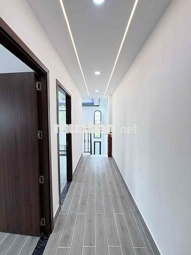 NHÀ ĐẸP VỪA HOÀN CÔNG CÓ SỔ RIÊNG CẦN BÁN GẤP