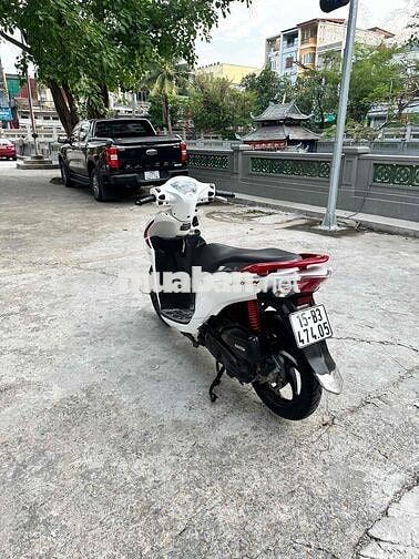 Honda Vision 2019 Trắng sport 2 khiển chính chủ