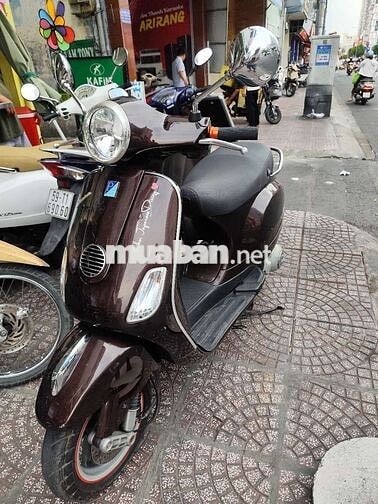 Piaggio Vespa LX màu Nâu