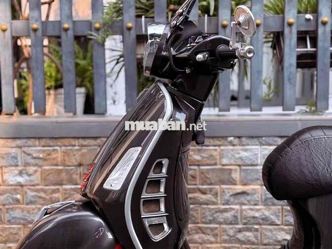 Piaggio Vespa GTS 300HPE Supertech 2020