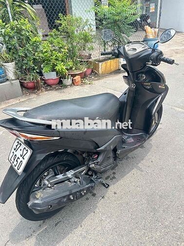 Yamaha Luvias Đen Êm ngon Tem trùm