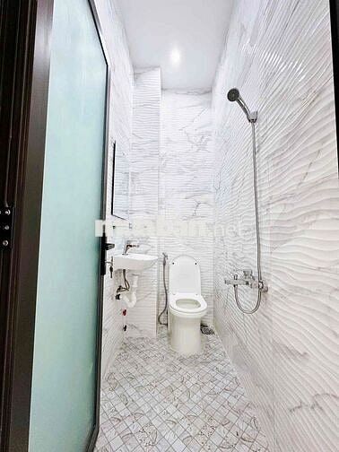 CHO THUÊ NHÀ TRỆT LẦU CÓ NỘI THẤT HẺM 42 ĐƯỜNG 30/4 PHƯỜNG NINH KIỀU