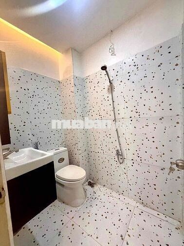Khai trương 2pn 1wc 50m2 ban công to, đầy đủ nội thất ngay Quận 1