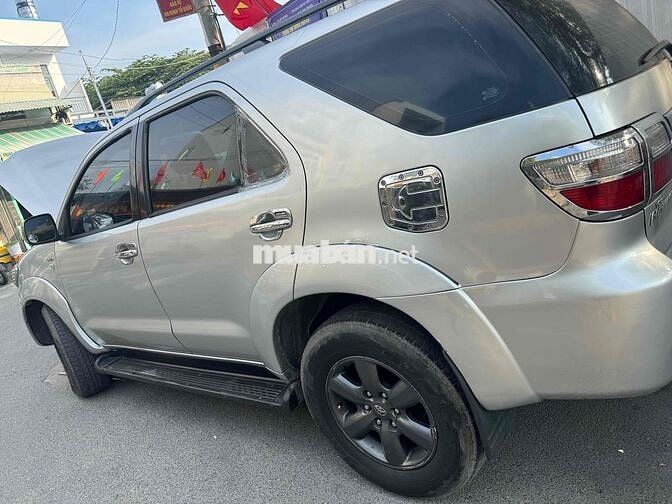 Toyota Fortuner 2009 Bạc máy dầu