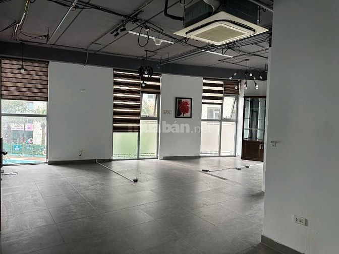 Cho thuê mặt bằng tầng 2 chung cư 360 Giải Phóng, 2 phòng, 250m2
