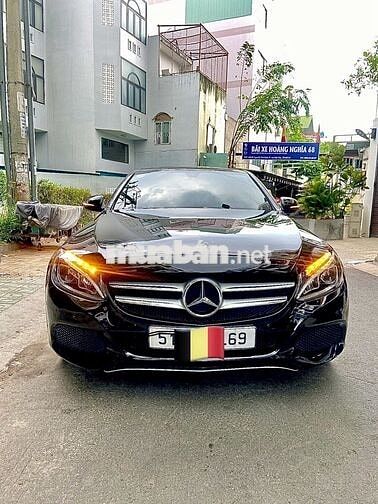 Mercedes-Benz C200 2018 Đen