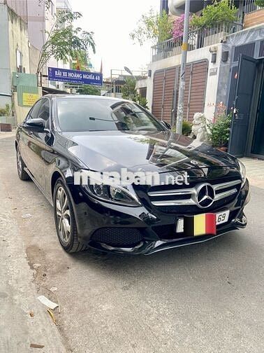 Mercedes-Benz C200 2018 Đen