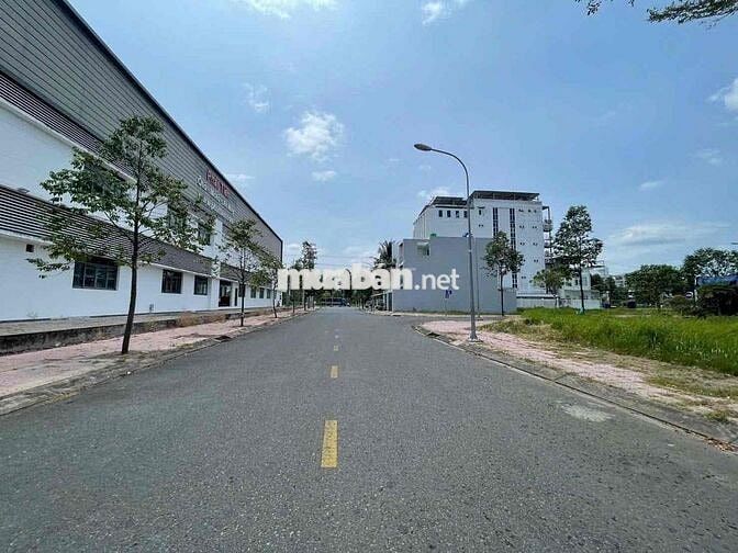 ĐẤT MẶT TIỀN ĐƯỜNG N4 - NGAY THÀNH PHỐ TÂN AN - GIÁ MỚI 4,820 TỶ TL