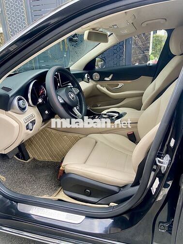 Mercedes-Benz C200 2018 Đen