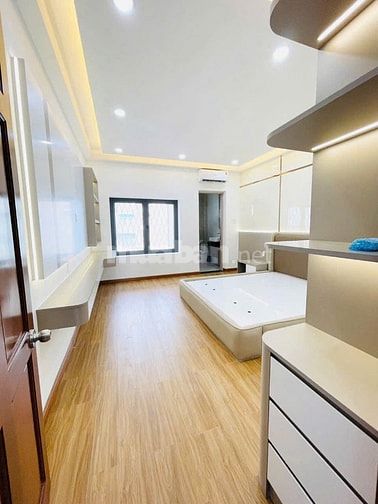 Bán nhà  76C đường số 51 P. Tân Quy, Q7 dt 4x19m,3 lầu st + Thang máy