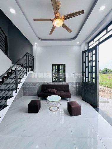 Bán nhà 2 mặt tiền đường ô tô gần chợ Nhị Xuân 4x10 595tr