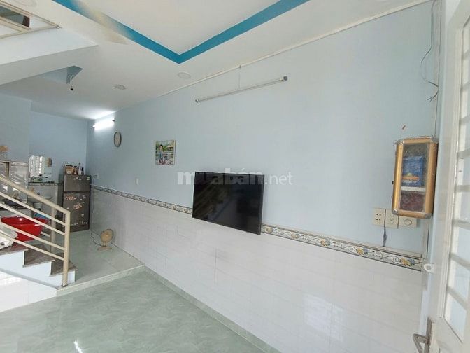 Cần bán nhà HXH - Chính chủ. Nhà 2MT, CCVB