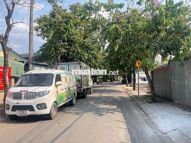 mặt tiền 18m vuông vức  Đông Thạnh 5(Nguyễn Thị Mười) 50m ra HL80