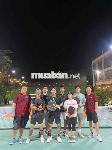 Tuyển nhân viên tạp vụ lễ tân cho sân Pickleball