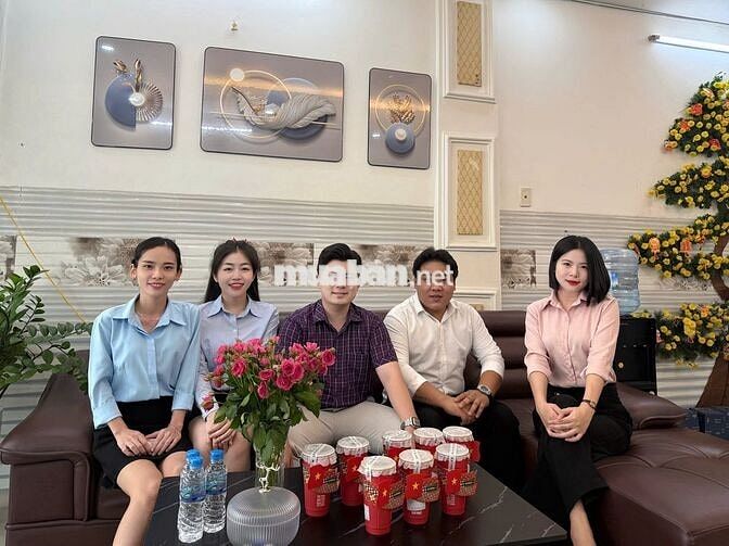 TUYỂN DỤNG NHÂN VIÊN CHĂM SÓC KHÁCH HÀNG