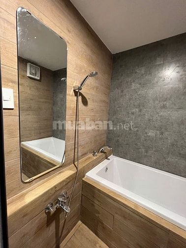 Nhà bán sổ Hồng cách mặt tiền Bùi hữu nghĩa p1 20m