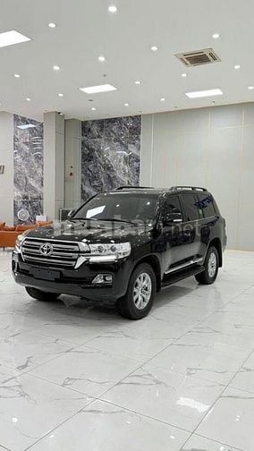 BÁN LAND CRUISER 4.6 V8 SẢN XUẤT 2019 – TÊN CÔNG TY XUẤT VAT.