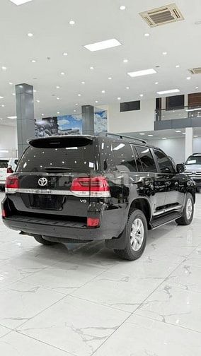 BÁN LAND CRUISER 4.6 V8 SẢN XUẤT 2019 – TÊN CÔNG TY XUẤT VAT.