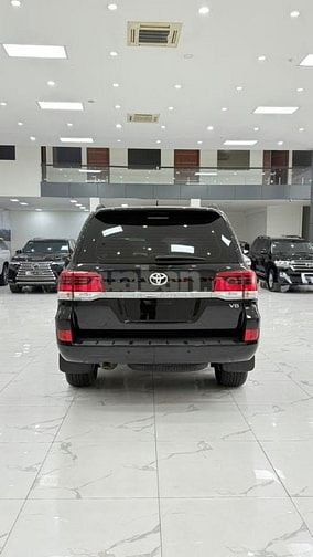 BÁN LAND CRUISER 4.6 V8 SẢN XUẤT 2019 – TÊN CÔNG TY XUẤT VAT.