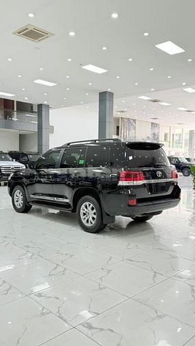 BÁN LAND CRUISER 4.6 V8 SẢN XUẤT 2019 – TÊN CÔNG TY XUẤT VAT.