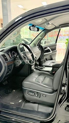 BÁN LAND CRUISER 4.6 V8 SẢN XUẤT 2019 – TÊN CÔNG TY XUẤT VAT.