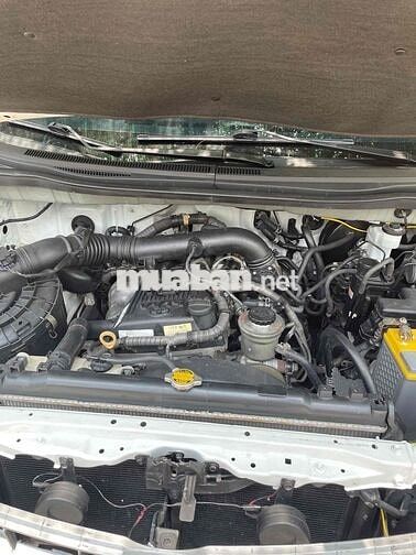 Toyota Innova 2016 2.0E Trắng