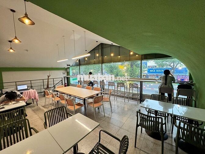 Mặt bằng Hiếm VIP Nguyễn Văn Cừ Quận 5 - Mặt Tiền Đắc Địa 300m2
