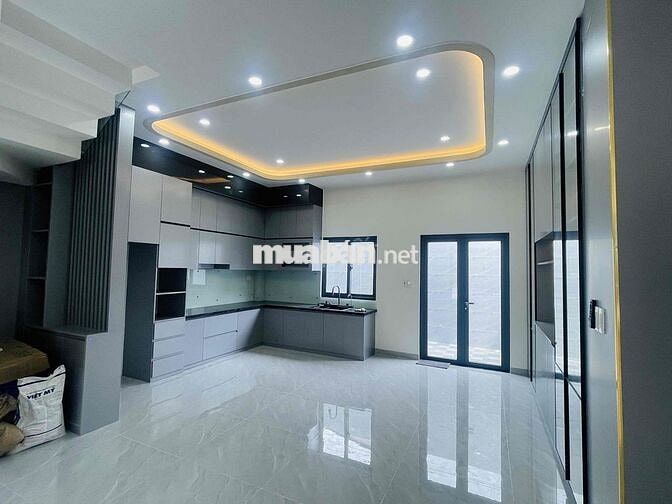 ✅NHÀ PHỐ CCaasp-6m X 17m-3.5 Lầu-Gần Trường Cấp 3 Bà Điểm