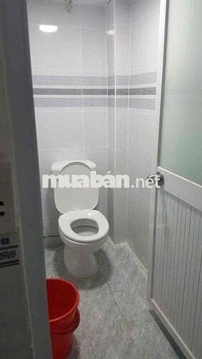 nhà sát Tân Phú - gần Lê Thúc Hoạch 2 lầu - 2 PN -2 máy lạnh