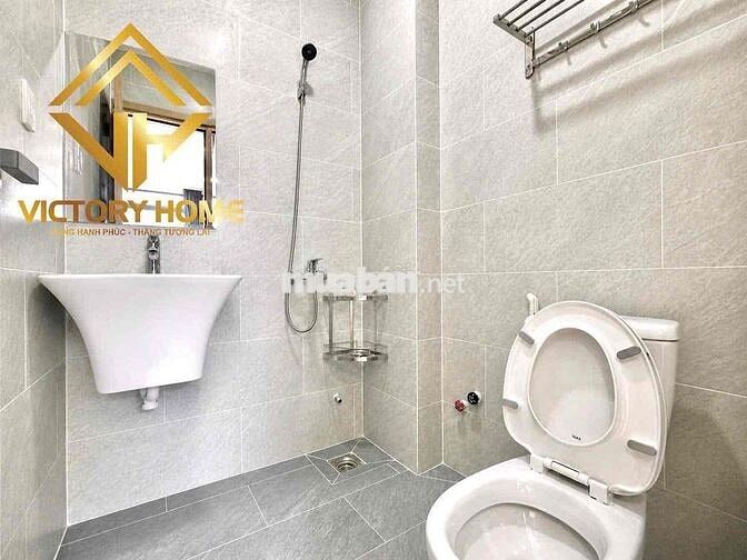 Studio này thoáng mát thì khỏi bàn