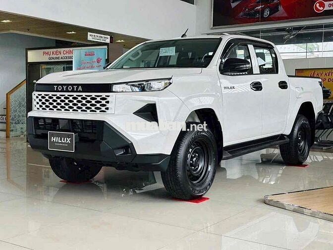 Toyota Hilux 2026 2.8 4x2 STANDARD MT Trắng