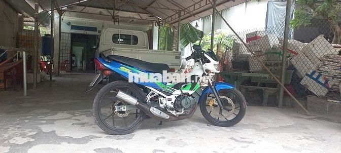 Suzuki Sport Xanh trắng Côn tay