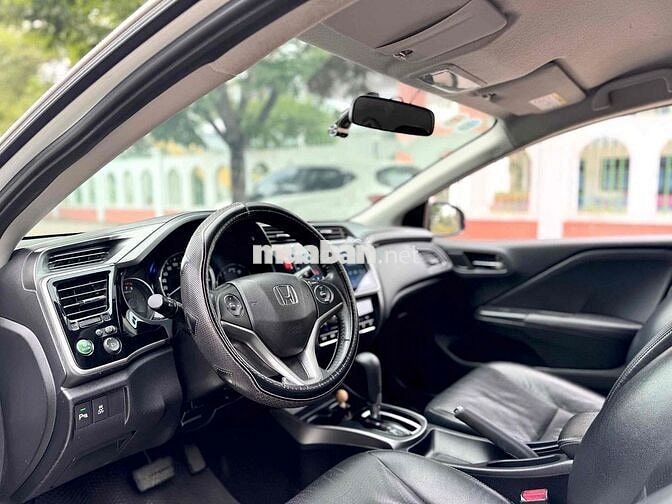 Honda City Top 2018 Trắng 8 vạn km