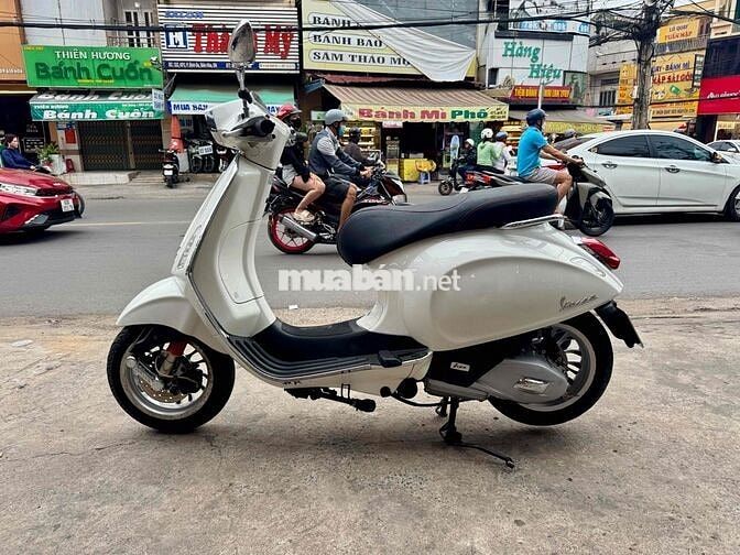 Vespa 125 Sprint ABS 2018 Trắng xe đẹp ngay chủ