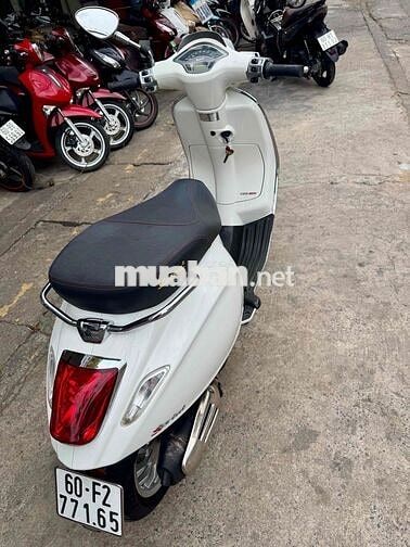 Vespa 125 Sprint ABS 2018 Trắng xe đẹp ngay chủ