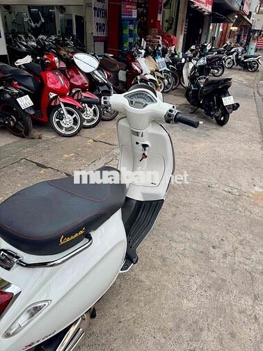 Vespa 125 Sprint ABS 2018 Trắng xe đẹp ngay chủ