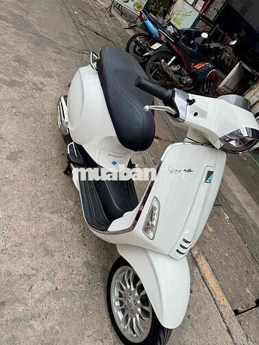 Vespa 125 Sprint ABS 2018 Trắng xe đẹp ngay chủ