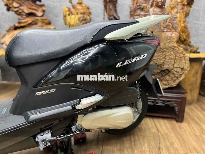 Honda Lead biển SG dàn áo liền lạc, máy êm ru