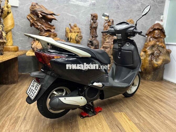 Honda Lead biển SG dàn áo liền lạc, máy êm ru