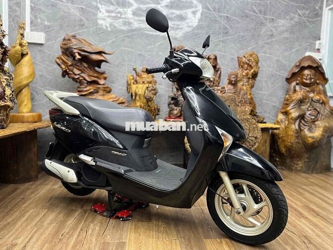 Honda Lead biển SG dàn áo liền lạc, máy êm ru