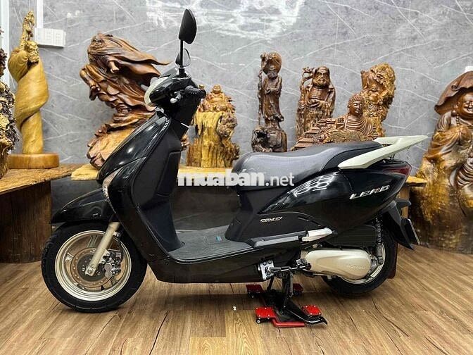 Honda Lead biển SG dàn áo liền lạc, máy êm ru