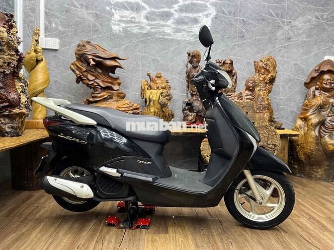 Honda Lead biển SG dàn áo liền lạc, máy êm ru