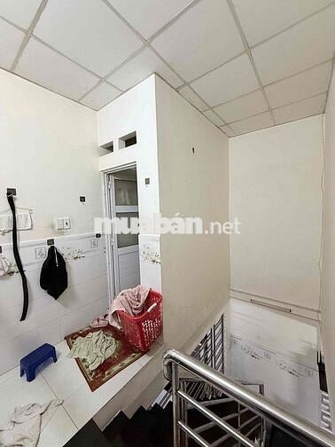 Nhà vừa ở vừa kinh doanh, căn góc chỉ 12tr